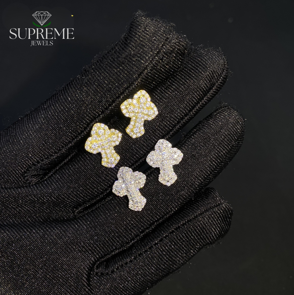 Divine Cross — VVS Moissanite