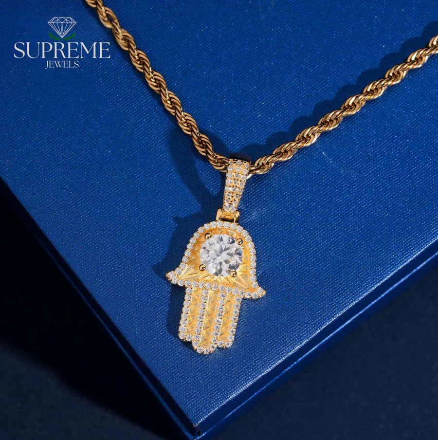 Hamsa Hand Moissanite Pendant™