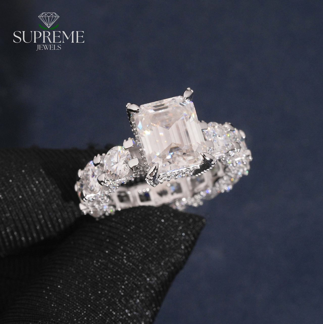 Emerald Royale™ Ring