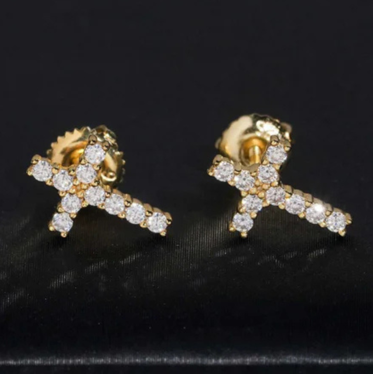 MT CrossGlow™ Studs