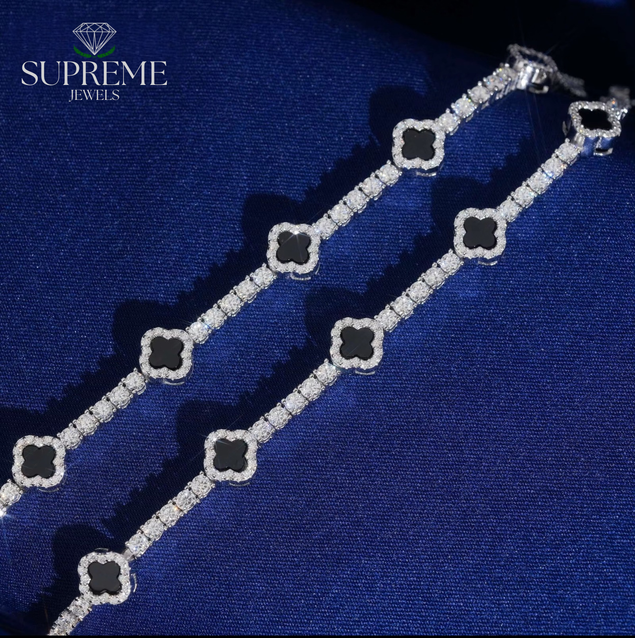 VVS Moissanite Clover Tennis Bracelet
925 Sterling Silver • Diamond Tester Passed • Luxury Finish