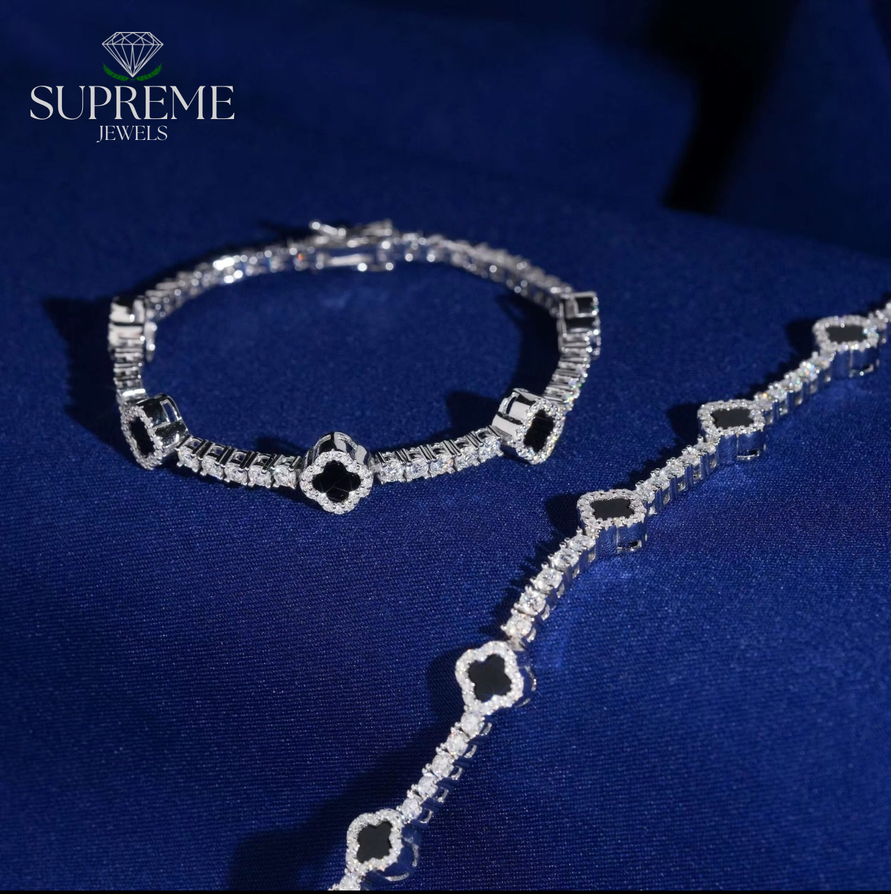 VVS Moissanite Clover Tennis Bracelet
925 Sterling Silver • Diamond Tester Passed • Luxury Finish